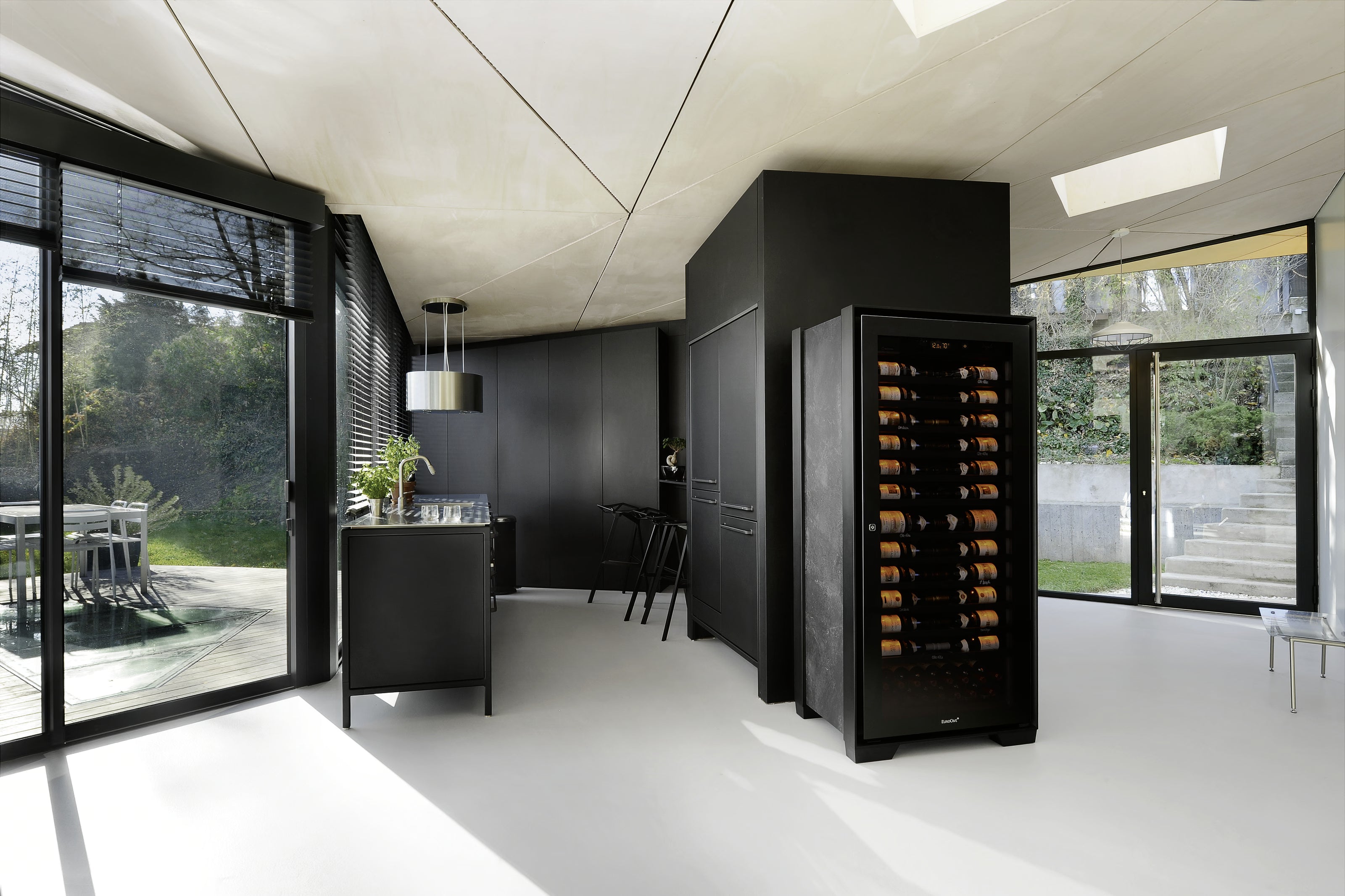 EuroCave Royale Single Zone Wine Cabinet